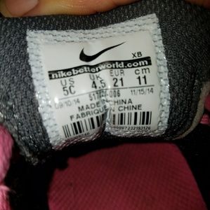 Nike Shoes - Nike sneakers Nike Shoes - Nike sneakers